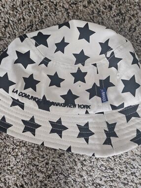 Awake Star Print Bucket Hat - Black & White